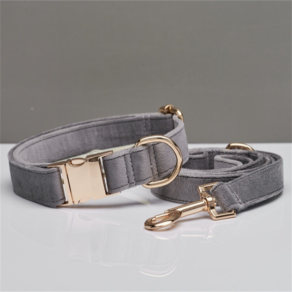 Luxury soft velvet dog collar, featuring a durable metal buckle, suitable for stylish and comfortable walks and runs.